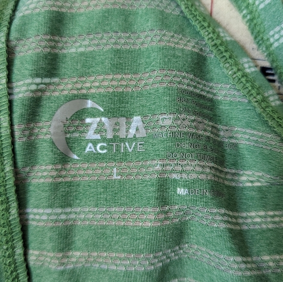 ZYIA Green Nimbus split back tank - Picture 5 of 6